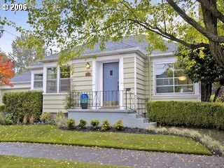 Property Photo: 6010 NE 35th Pl OR 97211