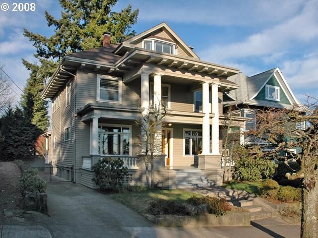 Property Photo:  1965 SW 16th Ave  OR 97201 