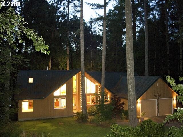 Property Photo: 43123 Deerhorn Rd OR 97478