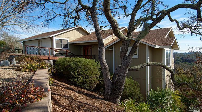 Property Photo:  10 Summit Lane  CA 94945 