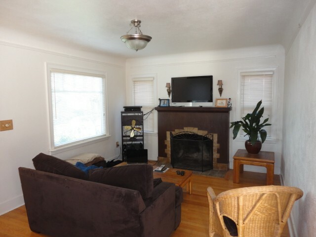 Property Photo: 9236 Phinney Ave N WA 98103