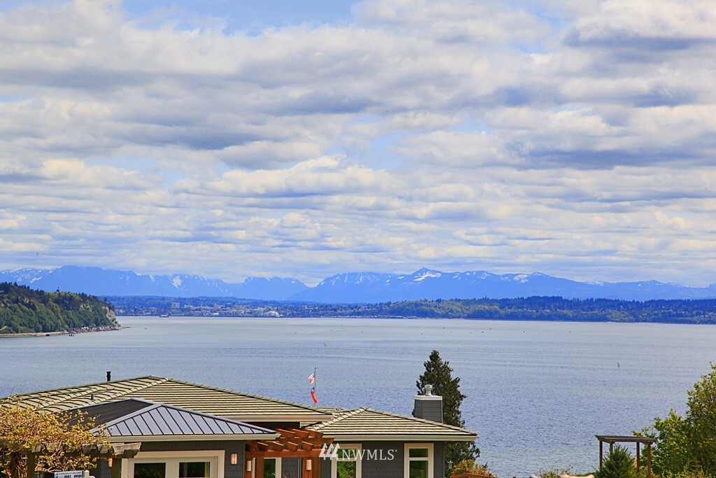 Property Photo: 4397 Bellellen Way WA 98260