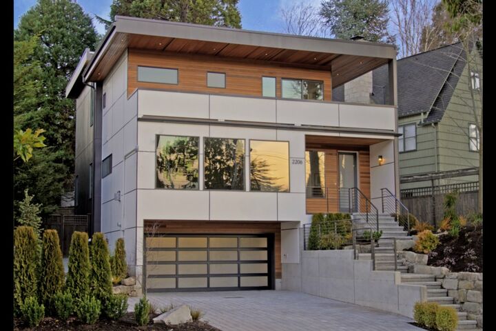 2206 32nd Ave W  Seattle WA 98199 photo