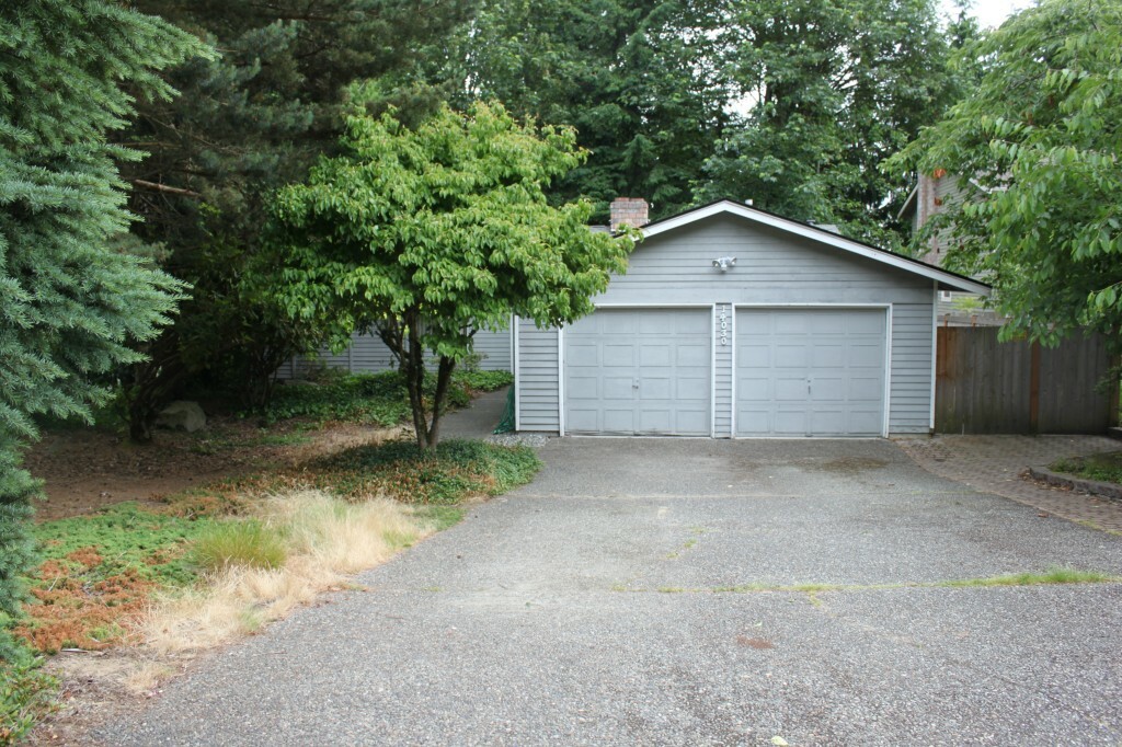 Property Photo: 14030 NE 69th Place WA 98052
