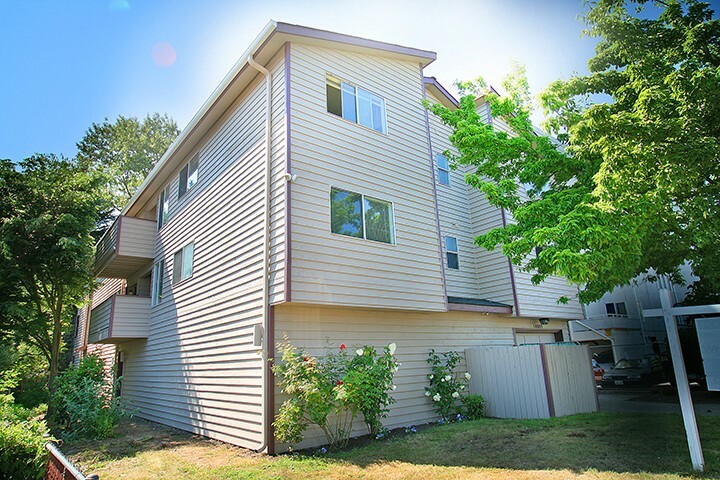 Property Photo: 14009 32nd Ave NE WA 98125