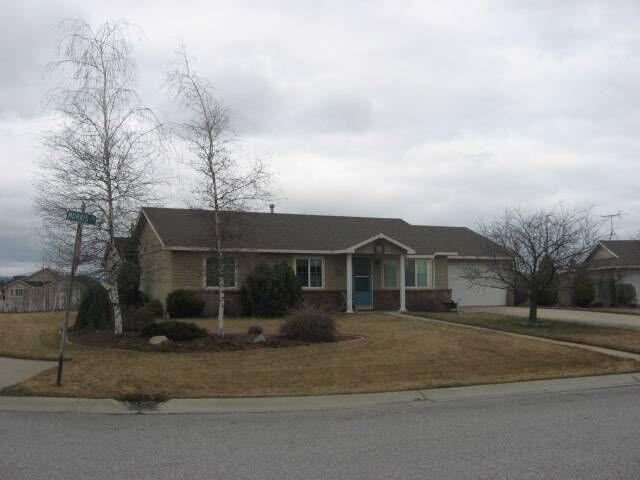 Property Photo: 1703 E Morris Ct WA 99006