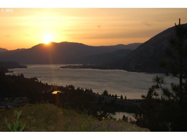 Property Photo:  552 Syncline Way 20  OR 97040 