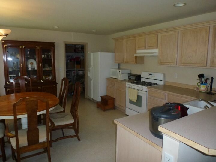 Property Photo:  9427 225th Wy NE  WA 98053 