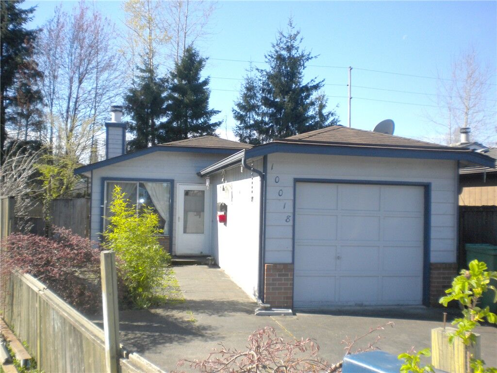 Property Photo:  10018 54th Dr NE  WA 98270 