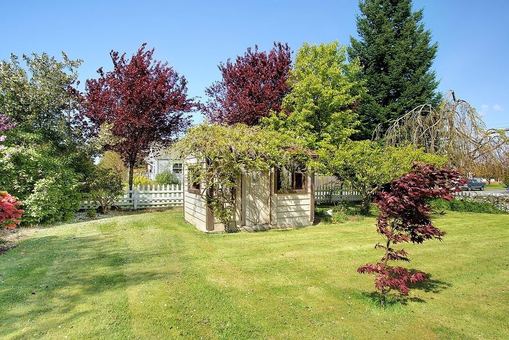 Property Photo: 2401 Cedar Street WA 98201