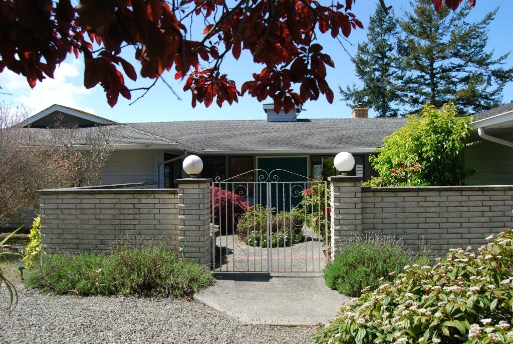 Property Photo: 230 Quinault Loop WA 98368