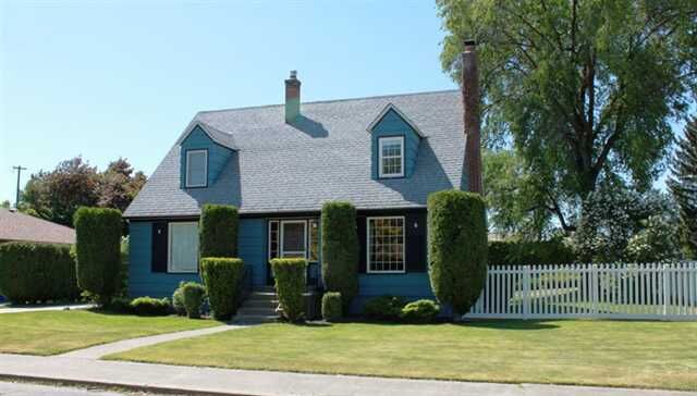 Property Photo: 3229 W Grace Ave WA 99205