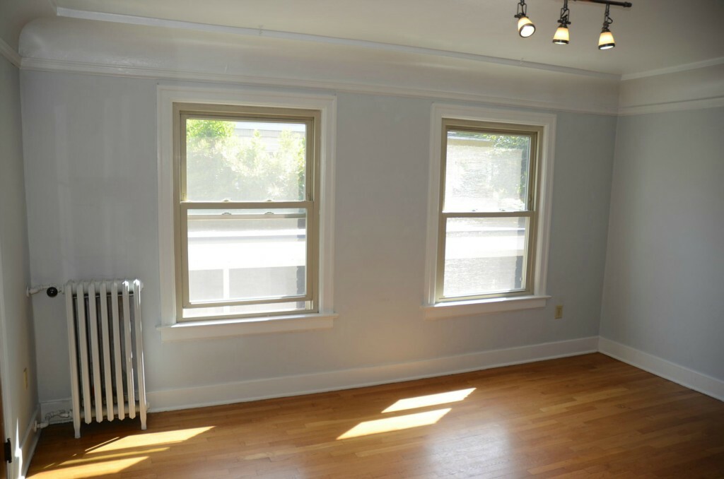 Property Photo: 756 Broadway Ave E 203 WA 98102
