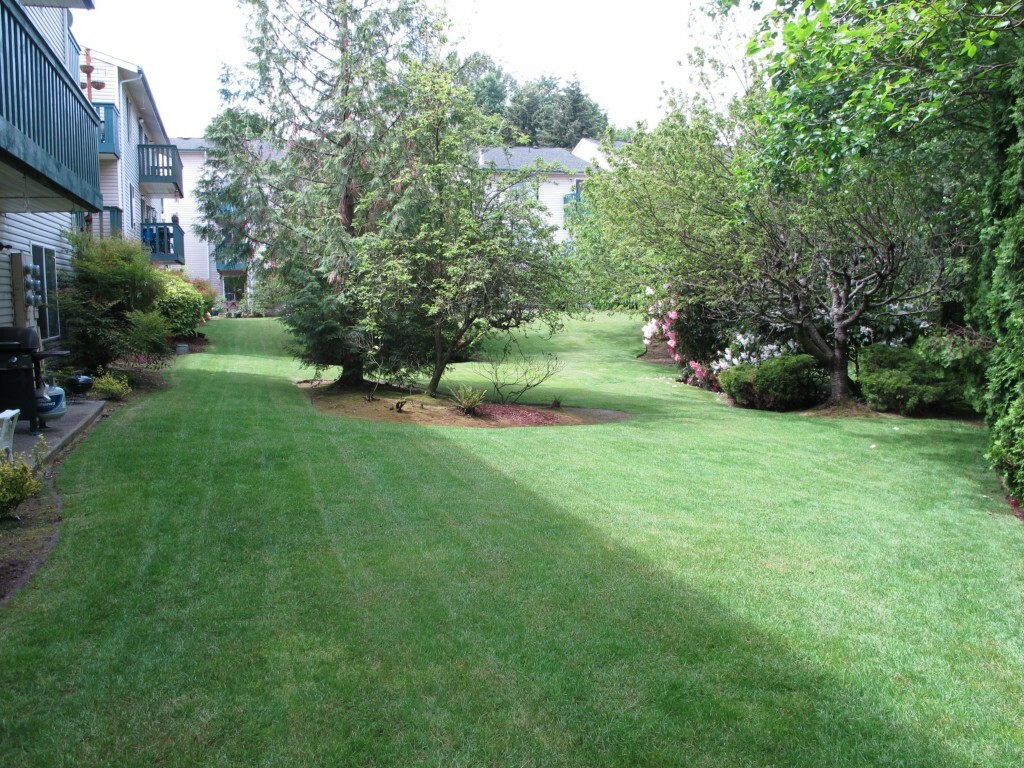 Property Photo: 17431 Ambaum Blvd S C42 WA 98148