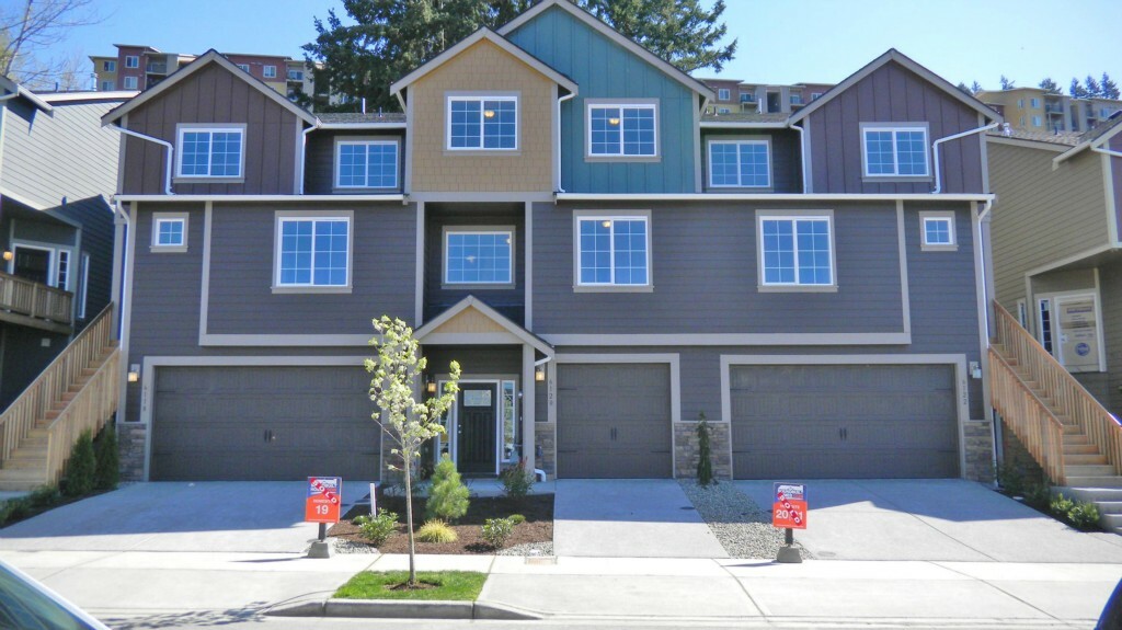 Property Photo:  6120 Alexander Place SE  WA 98092 