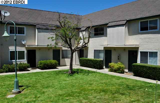 Property Photo:  260 Sunset Blvd 27  CA 94541 