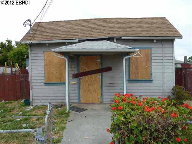 Property Photo:  529 Douglas Ave  CA 94603-2909 