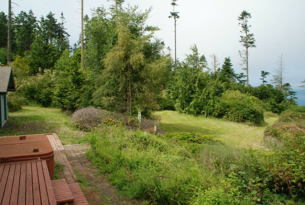 Property Photo:  245 McCurdy Point Rd  WA 98368 