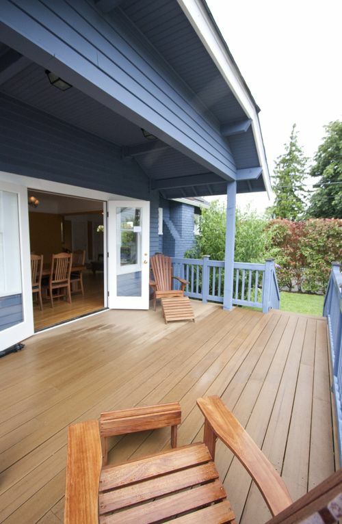Property Photo: 2305 NW 85th St WA 98117