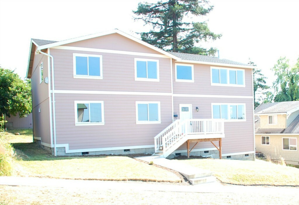Property Photo: 2040 E 34th St WA 98404