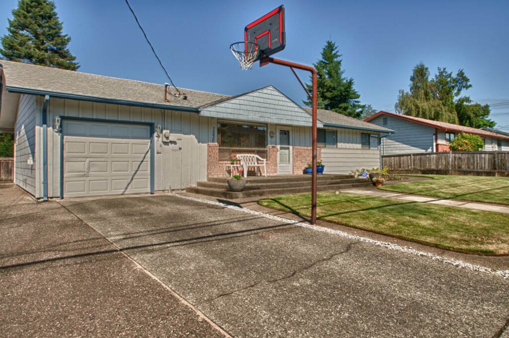 Property Photo: 1530 N James St WA 98406