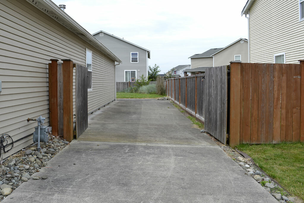 Property Photo:  203 Mazza St NE  WA 98360 