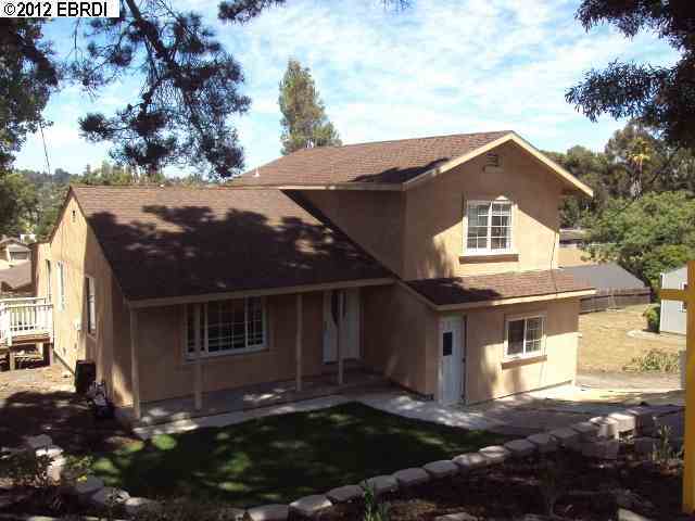 3910 La Cima Rd  El Sobrante CA 94803-2912 photo