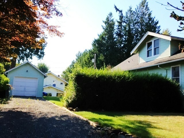 Property Photo:  216 S Macleod Ave  WA 98223 