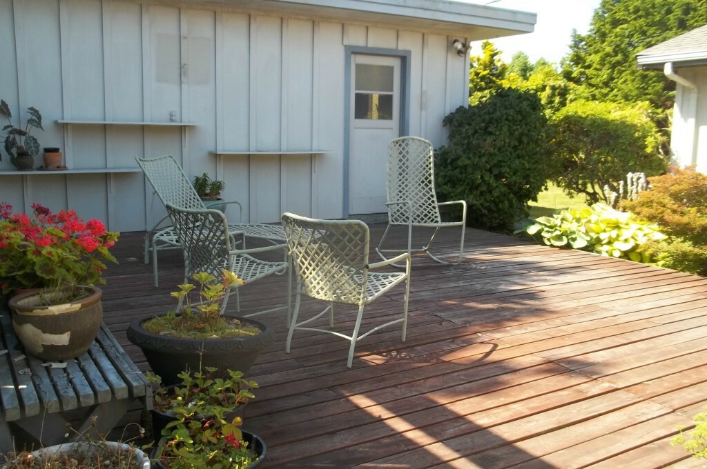 Property Photo:  626 Hillcrest Dr  WA 98221 