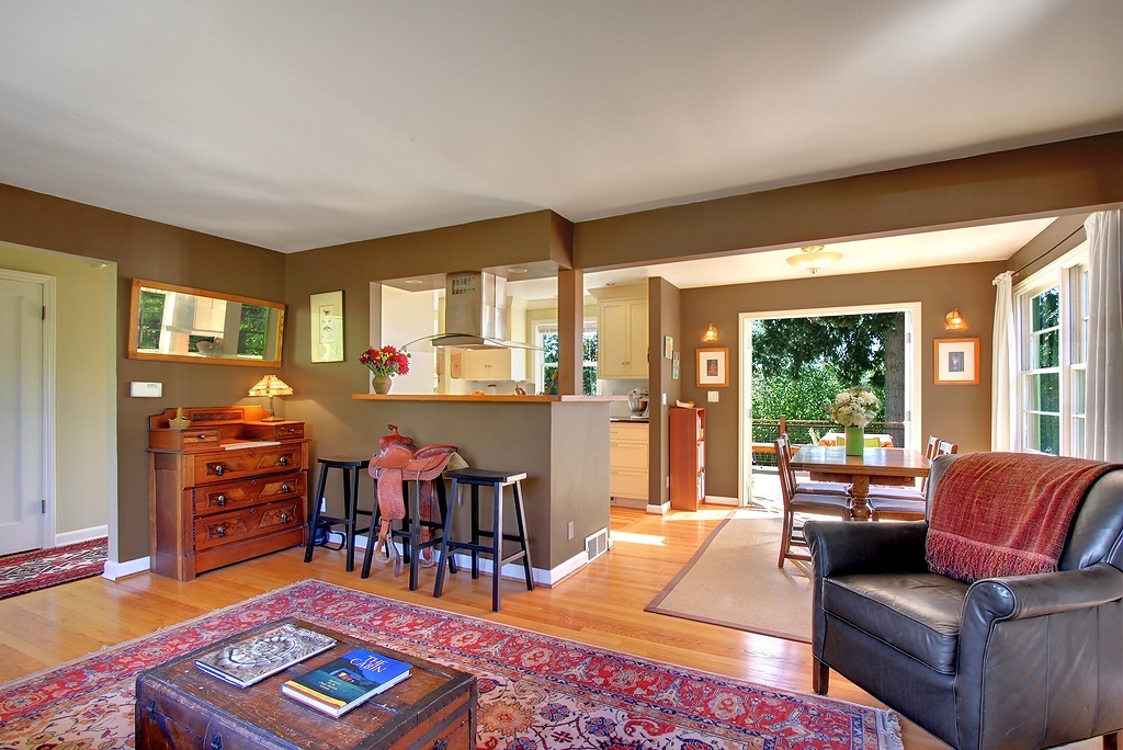 Property Photo: 4127 46th Ave S WA 98118