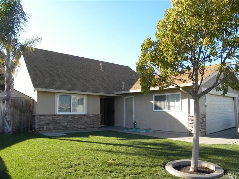 Property Photo:  1130 Bedford Way  CA 95687 