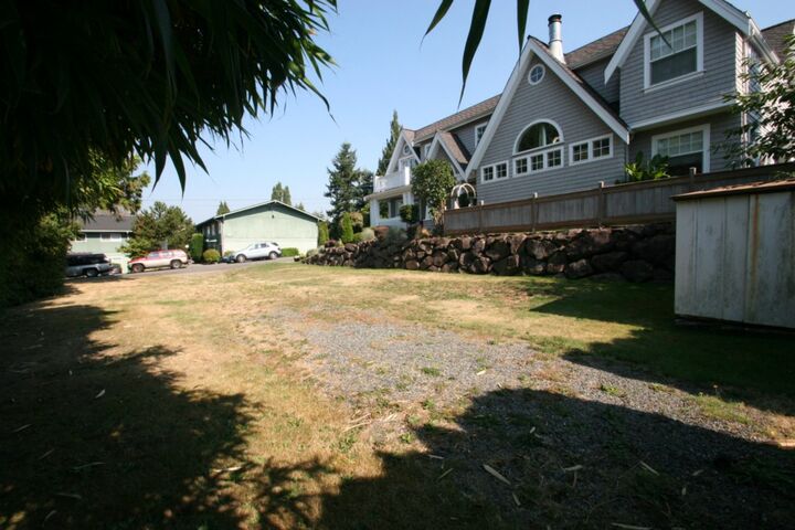 Property Photo:  0  5th Avenue S  WA 98033 