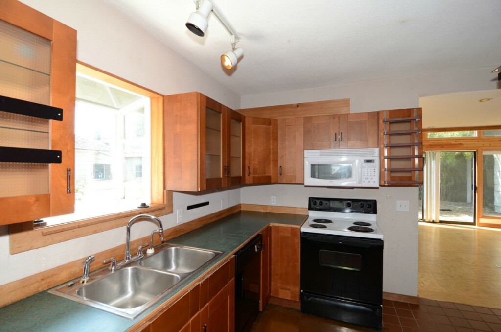 Property Photo:  4315 Evanston Ave N  WA 98103 