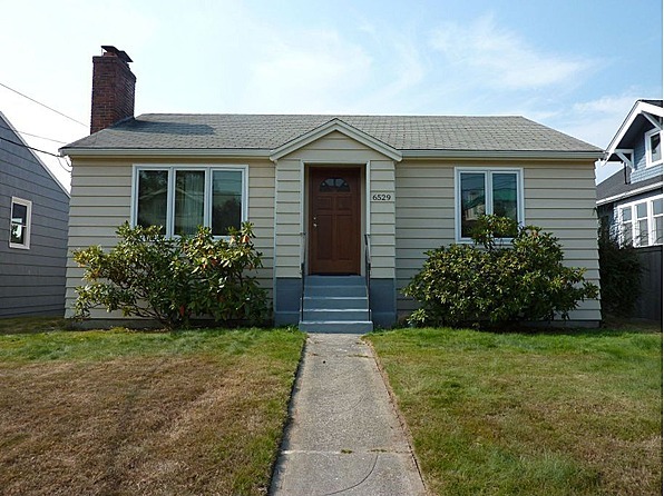 Property Photo: 6529 44th Ave SW WA 98136