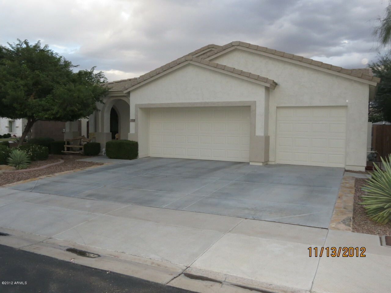 Property Photo: 10328 E Jacob Avenue AZ 85209