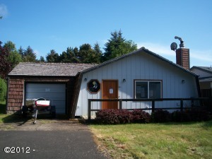 Property Photo:  661 NW Kimo Lane  OR 97376 