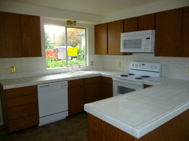 Property Photo:  13314 NE 137th Place  WA 98034 