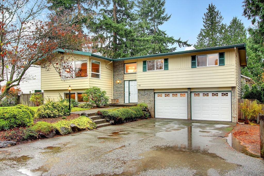 Property Photo:  521 NW 201st Place  WA 98177 