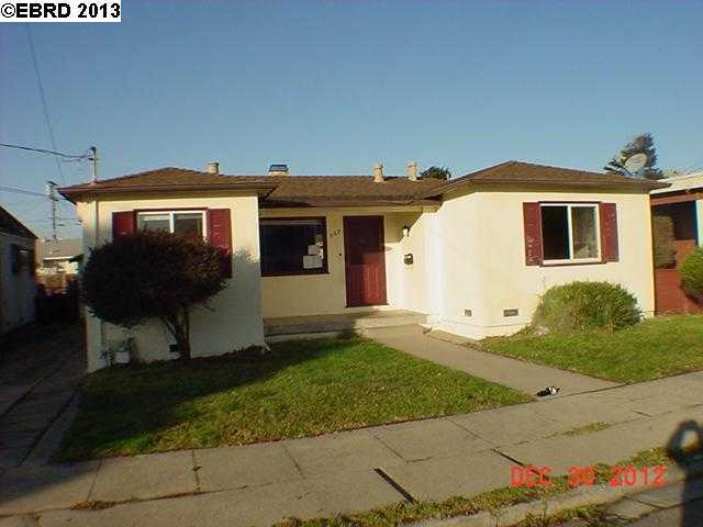 Property Photo: 957 36th St CA 94805