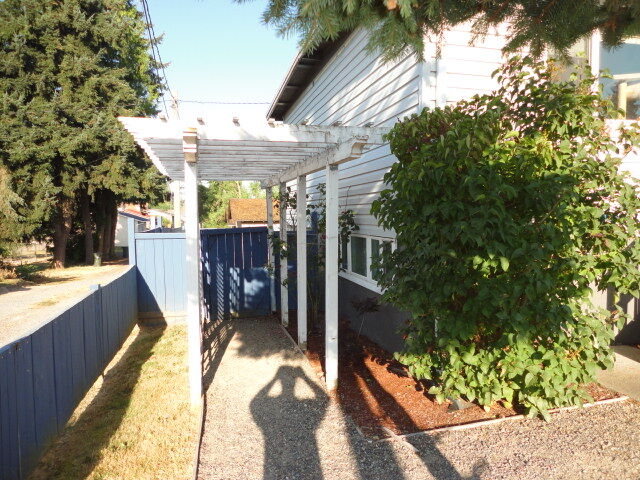 Property Photo:  5908 S J St  WA 98408 