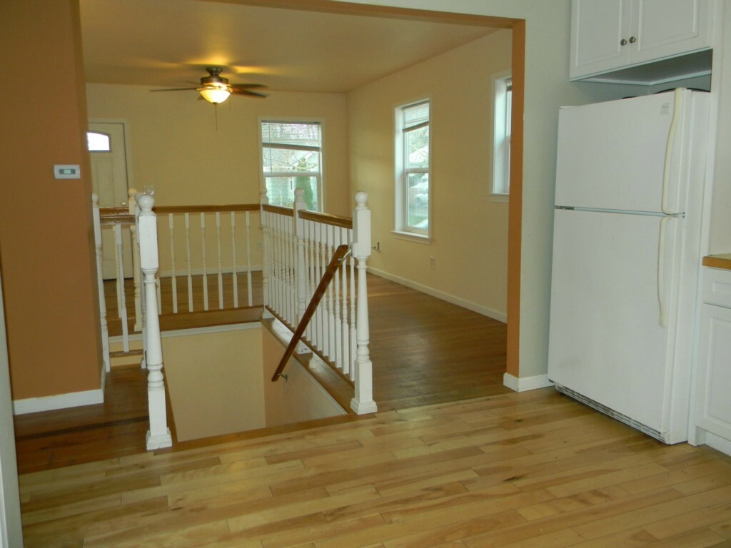 Property Photo:  902 Hewitt Ave  WA 98337 