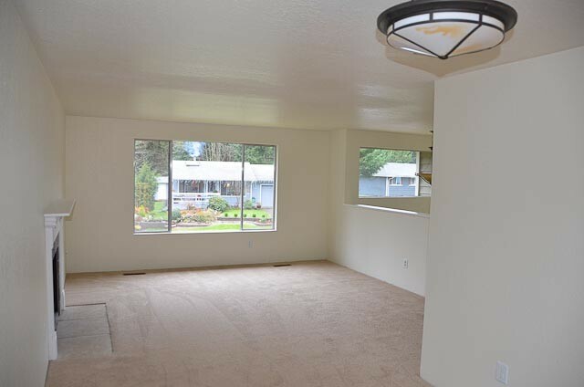 Property Photo:  6006 189th Av Ct E  WA 98391 