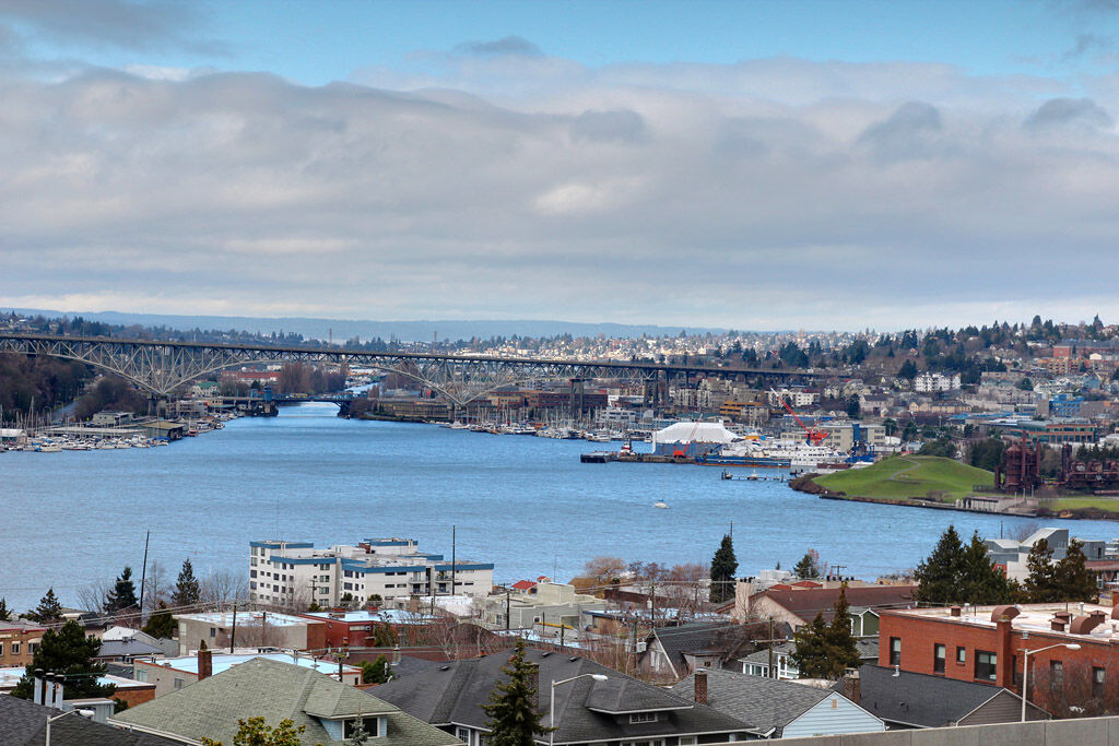 Property Photo:  1931 Broadway E 2A  WA 98102 