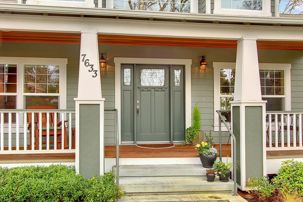 Property Photo: 7633 SE 41st St WA 98040