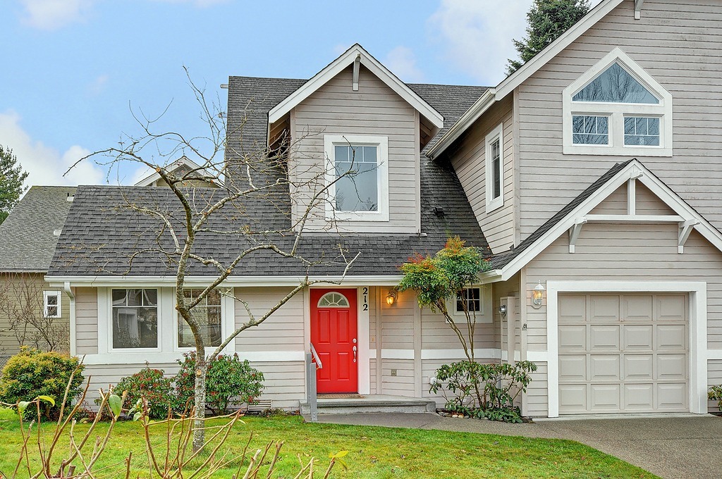 Property Photo:  212 Grow Ave  WA 98110 