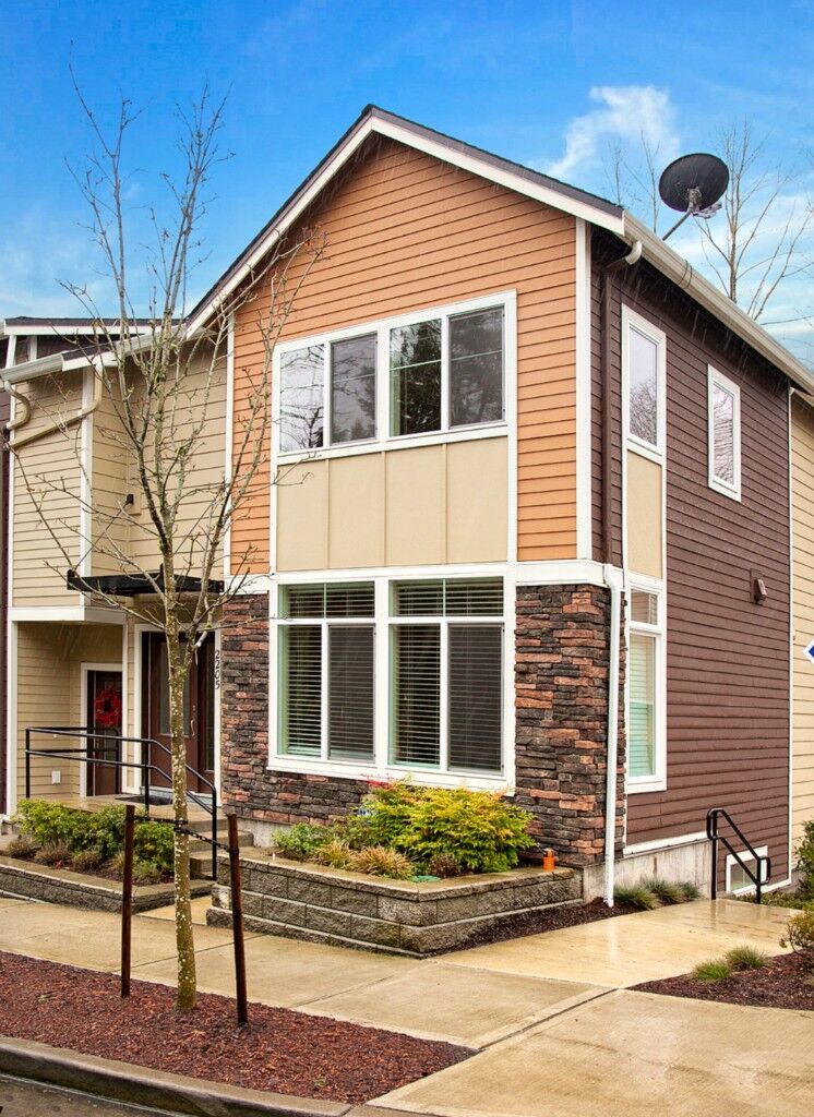 Property Photo: 2205 NW Talus Drive WA 98027