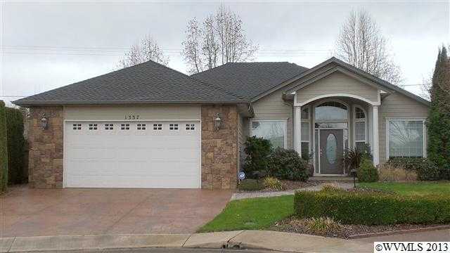 Property Photo: 1337 Anna St OR 97071