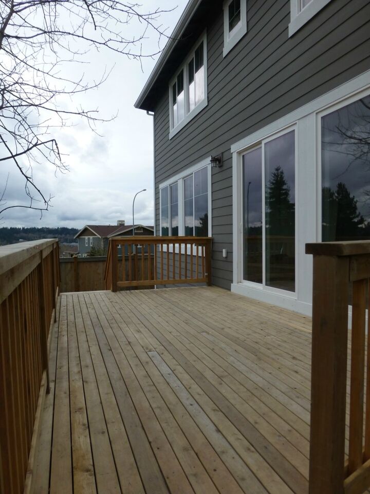 Property Photo:  15601 NE 107th Ct  WA 98052 