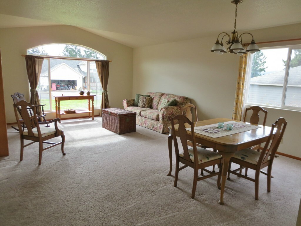 Property Photo:  12 Cedar Lane  WA 98612 