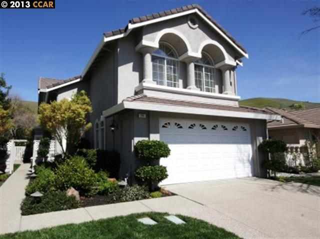 Property Photo:  550 Glasgow Cir  CA 94526-2930 